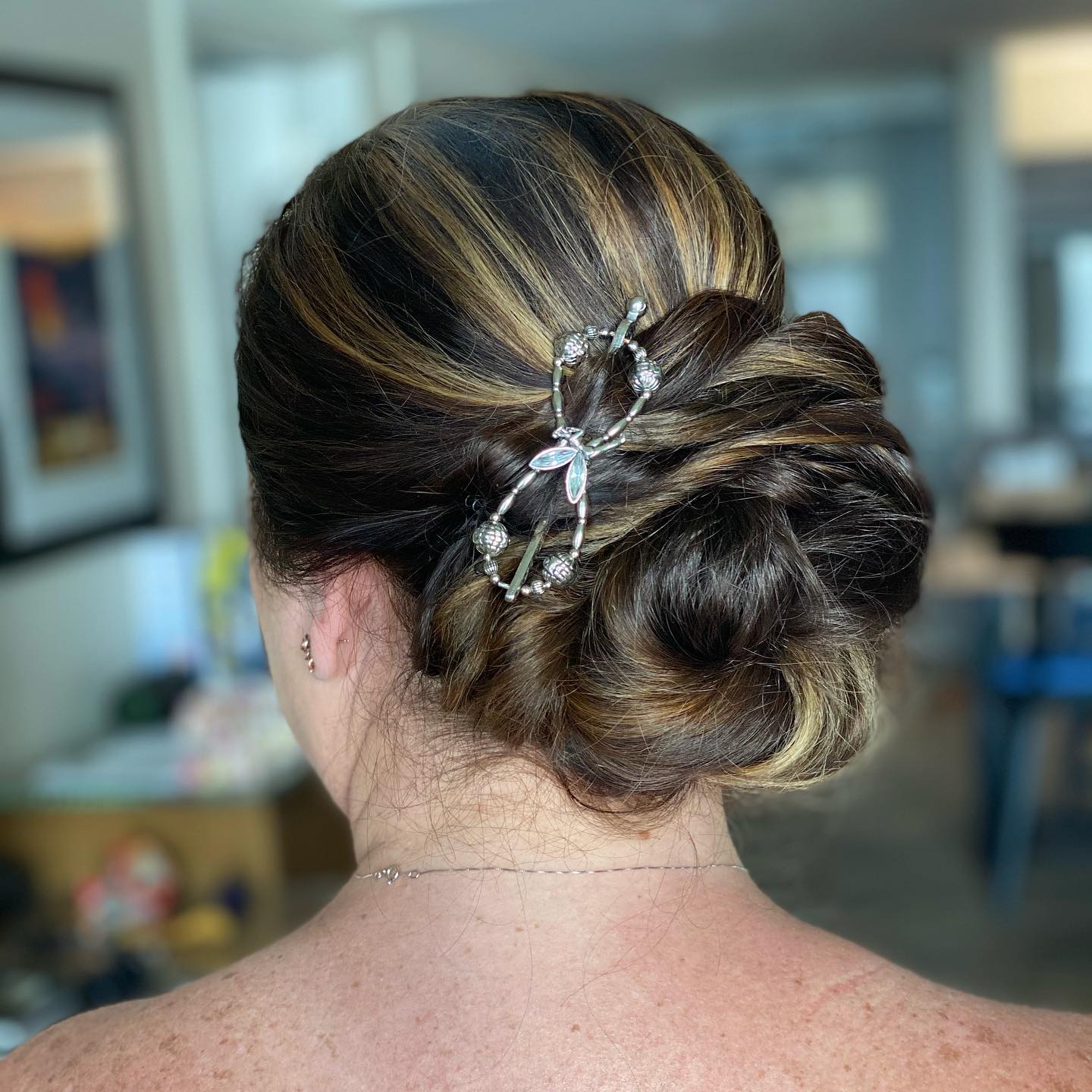 Mother-of-the-Bride Big Wrapped Bun