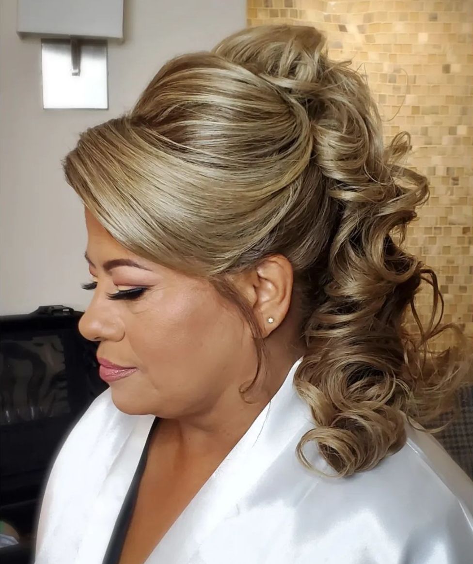 Curly Ponytail for Mother-of-the-Bride